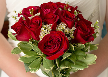 hitching-post-rose-bouquet-350px The Hitching Post - Rose Bouquet